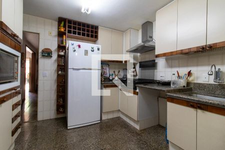 Casa de condomínio para alugar com 362m², 4 quartos e 3 vagas Casa de condomínio para alugar com 362m², 4 quartos e 3 vagasCozinha