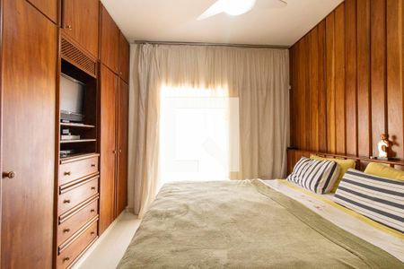 Casa de condomínio para alugar com 362m², 4 quartos e 3 vagas Casa de condomínio para alugar com 362m², 4 quartos e 3 vagasSuite