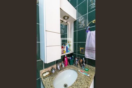 Casa de condomínio para alugar com 362m², 4 quartos e 3 vagas Casa de condomínio para alugar com 362m², 4 quartos e 3 vagasBanheiro da Suíte