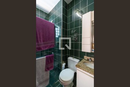 Casa de condomínio para alugar com 362m², 4 quartos e 3 vagas Casa de condomínio para alugar com 362m², 4 quartos e 3 vagasBanheiro da Suíte