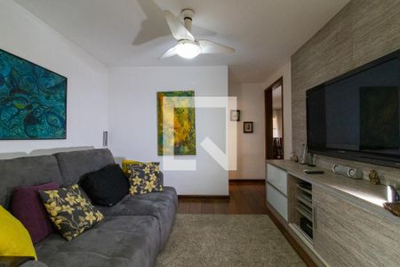 Casa de condomínio para alugar com 362m², 4 quartos e 3 vagas Casa de condomínio para alugar com 362m², 4 quartos e 3 vagasSala de TV