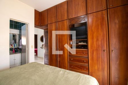 Casa de condomínio para alugar com 362m², 4 quartos e 3 vagas Casa de condomínio para alugar com 362m², 4 quartos e 3 vagasSuite