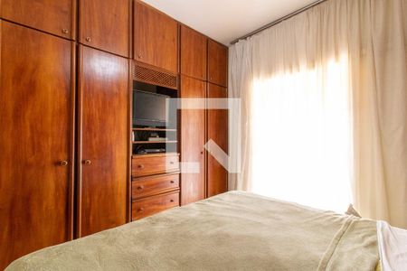 Casa de condomínio para alugar com 362m², 4 quartos e 3 vagas Casa de condomínio para alugar com 362m², 4 quartos e 3 vagasBanheiro da Suíte 2