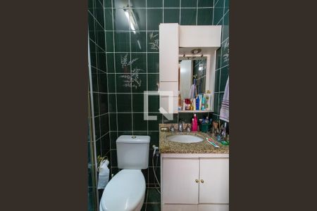 Casa de condomínio para alugar com 362m², 4 quartos e 3 vagas Casa de condomínio para alugar com 362m², 4 quartos e 3 vagasBanheiro da Suíte