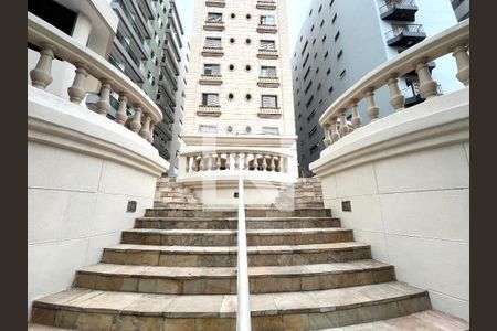 Apartamento à venda com 80m², 2 quartos e 1 vaga Apartamento à venda com 80m², 2 quartos e 1 vagaFachada