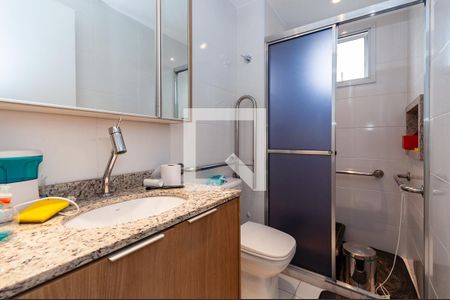 Apartamento à venda com 73m², 2 quartos e 2 vagasBanheiro do quarto 2 Suíte