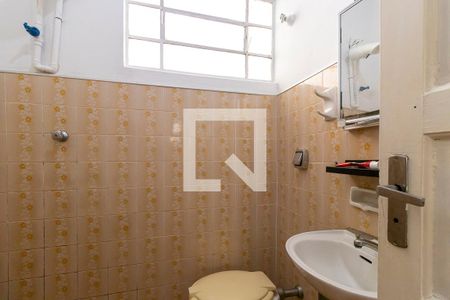 Casa à venda com 350m², 4 quartos e 2 vagasEdícula - Banheiro