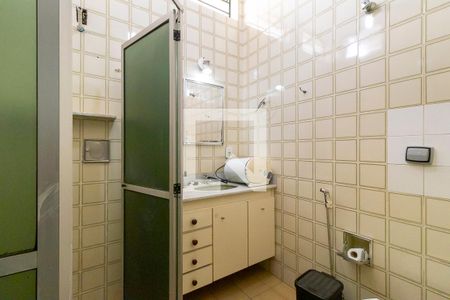 Casa à venda com 350m², 4 quartos e 2 vagasBanheiro social