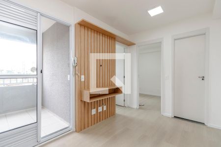 Sala/Cozinha de apartamento à venda com 2 quartos, 33m² em Jardim Aeroporto, São Paulo