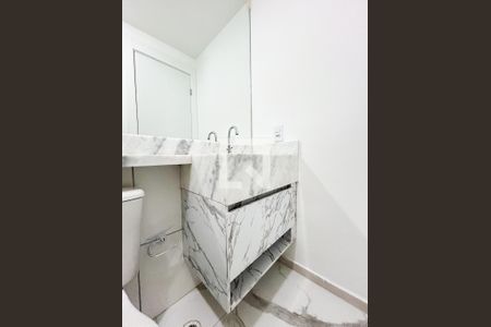 Apartamento para alugar com 36m², 2 quartos e sem vagaBanheiro