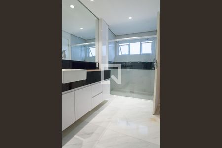 Casa de condomínio à venda com 418m², 4 quartos e 4 vagascloset suite master