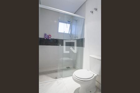 Casa de condomínio à venda com 418m², 4 quartos e 4 vagasBanheiro semi suite 1/2