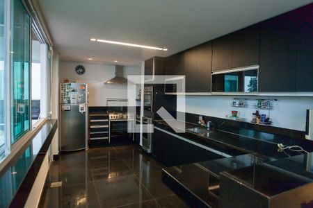 Casa de condomínio à venda com 418m², 4 quartos e 4 vagasCozinha