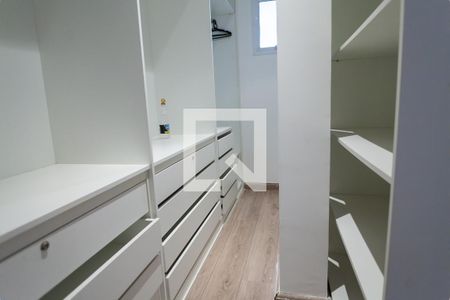 Casa de condomínio à venda com 418m², 4 quartos e 4 vagascloset suite master