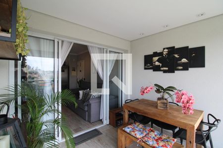 Apartamento à venda com 64m², 2 quartos e 1 vagaSala / Cozinha - Varanda