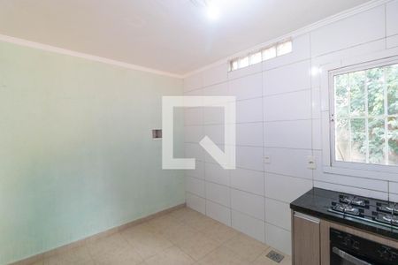 Casa para alugar com 68m², 1 quarto e 2 vagas Casa para alugar com 68m², 1 quarto e 2 vagasCozinha
