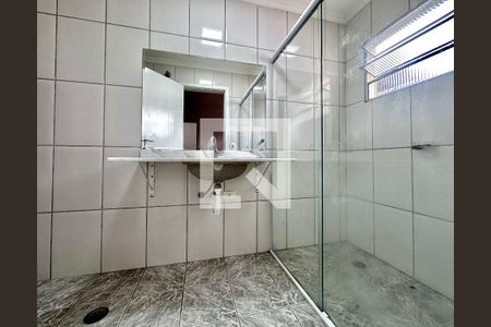 Casa para alugar com 151m², 3 quartos e 2 vagasBanheiro Suíte 2