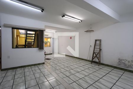 Casa à venda com 328m², 2 quartos e 2 vagasSuíte 1