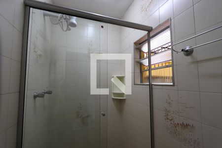 Casa à venda com 328m², 2 quartos e 2 vagasBanheiro da Suíte 1