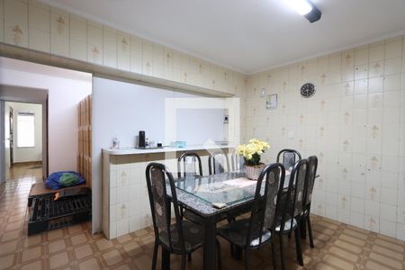 Casa à venda com 328m², 2 quartos e 2 vagasCozinha