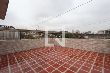 Casa à venda com 328m², 2 quartos e 2 vagasVaranda