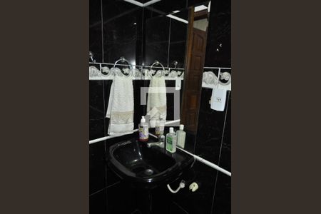 Casa à venda com 200m², 3 quartos e 4 vagasBanheiro Social