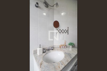 Apartamento à venda com 134m², 3 quartos e 1 vaga Apartamento à venda com 134m², 3 quartos e 1 vagaBanheiro