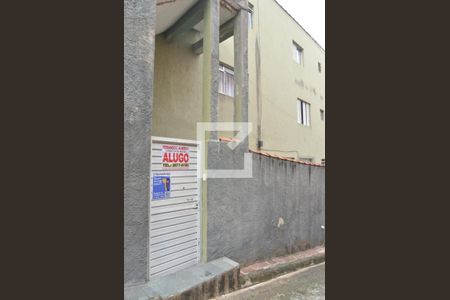 Casa para alugar com 80m², 2 quartos e sem vagaFachada