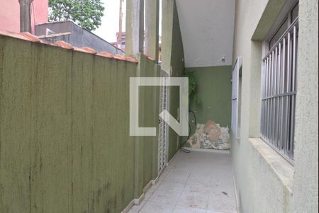 Casa para alugar com 80m², 2 quartos e sem vagaCorredor do quintal