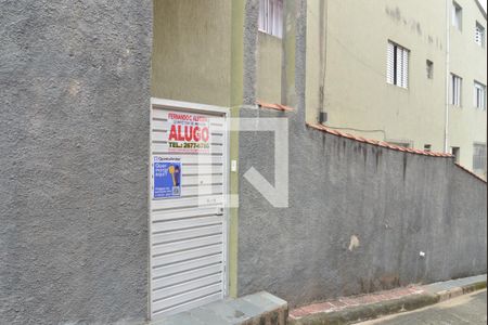 Casa para alugar com 80m², 2 quartos e sem vagaFachada