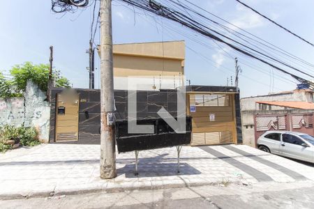 Casa de condomínio à venda com 80m², 2 quartos e 2 vagas Casa de condomínio à venda com 80m², 2 quartos e 2 vagasFachada