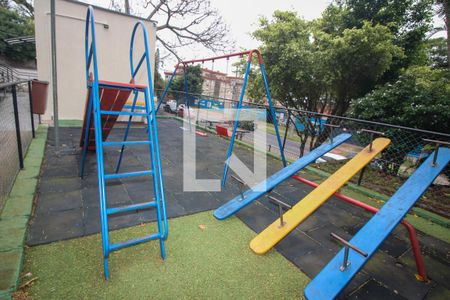 Apartamento à venda com 43m², 2 quartos e 1 vaga Apartamento à venda com 43m², 2 quartos e 1 vagaÁrea comum - Playground