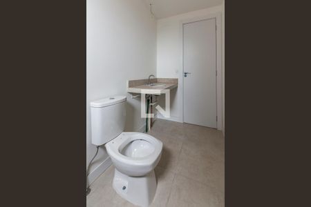 Apartamento à venda com 82m², 1 quarto e 2 vagas Apartamento à venda com 82m², 1 quarto e 2 vagasBanheiro 1 da Suíte