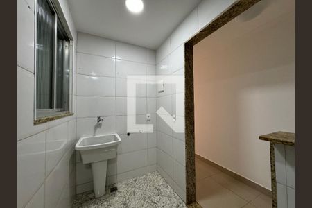 Apartamento à venda com 90m², 2 quartos e 1 vaga Apartamento à venda com 90m², 2 quartos e 1 vagaCozinha e Área de Serviço