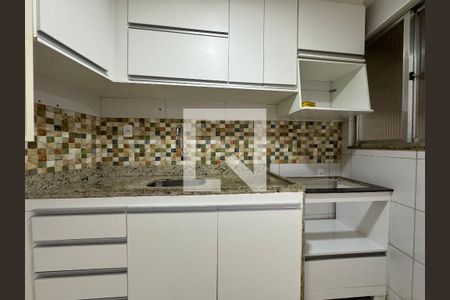 Apartamento à venda com 90m², 2 quartos e 1 vaga Apartamento à venda com 90m², 2 quartos e 1 vagaCozinha e Área de Serviço
