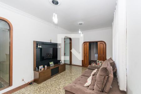 Casa para alugar com 200m², 3 quartos e 4 vagasSala