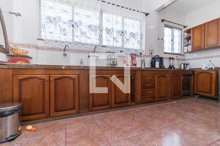 Casa para alugar com 200m², 3 quartos e 4 vagasCozinha - Armários