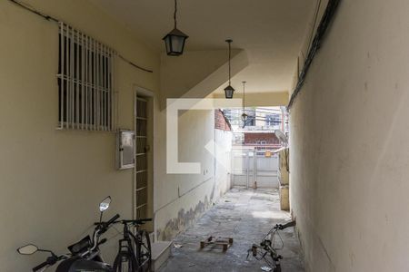 Apartamento à venda com 33m², 1 quarto e 1 vaga Apartamento à venda com 33m², 1 quarto e 1 vagaÁrea comum de acesso