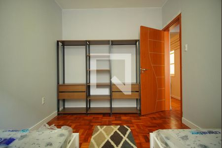 Quarto 2 de apartamento para alugar com 2 quartos, 66m² em Santa Cecília, Porto Alegre