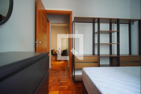 Quarto 1 de apartamento para alugar com 2 quartos, 66m² em Santa Cecília, Porto Alegre