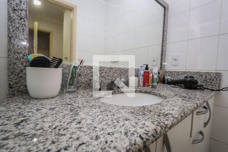 Apartamento à venda com 94m², 2 quartos e 2 vagasBanheiro da Suite