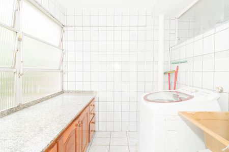 Apartamento à venda com 77m², 2 quartos e 1 vagaCozinha e Área de Serviço