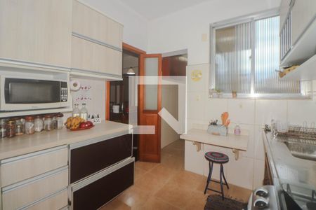 Cozinha e Área de Serviço de apartamento à venda com 4 quartos, 93m² em Rio Branco, Porto Alegre