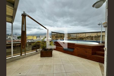 Apartamento à venda com 370m², 4 quartos e 3 vagas Apartamento à venda com 370m², 4 quartos e 3 vagasÁrea externa