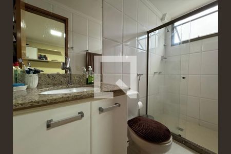 Apartamento à venda com 370m², 4 quartos e 3 vagas Apartamento à venda com 370m², 4 quartos e 3 vagasSuíte 2 - Banheiro