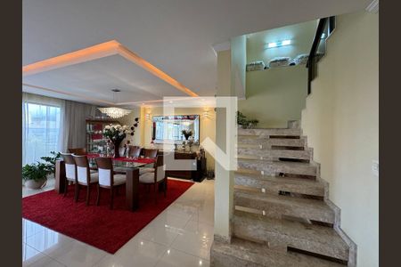 Apartamento à venda com 370m², 4 quartos e 3 vagas Apartamento à venda com 370m², 4 quartos e 3 vagasSala