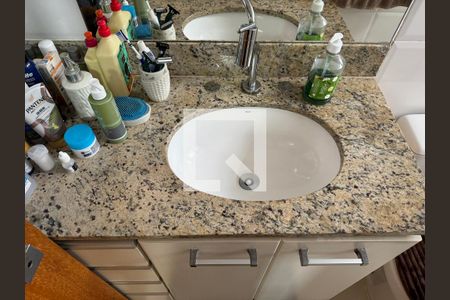 Apartamento à venda com 370m², 4 quartos e 3 vagas Apartamento à venda com 370m², 4 quartos e 3 vagasSuíte 2 - Banheiro