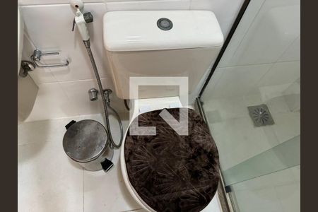 Apartamento à venda com 370m², 4 quartos e 3 vagas Apartamento à venda com 370m², 4 quartos e 3 vagasBanheiro Social