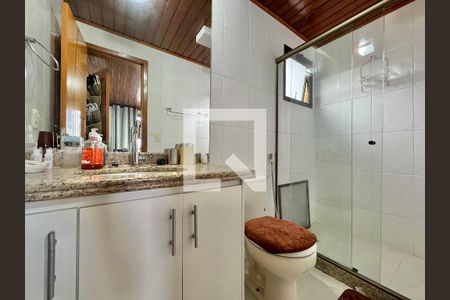 Apartamento à venda com 370m², 4 quartos e 3 vagas Apartamento à venda com 370m², 4 quartos e 3 vagasSuíte 4 - Banheiro