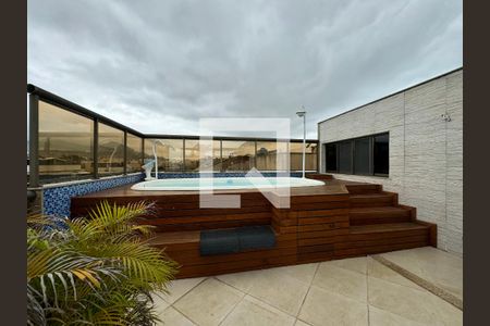 Apartamento à venda com 370m², 4 quartos e 3 vagas Apartamento à venda com 370m², 4 quartos e 3 vagasÁrea externa